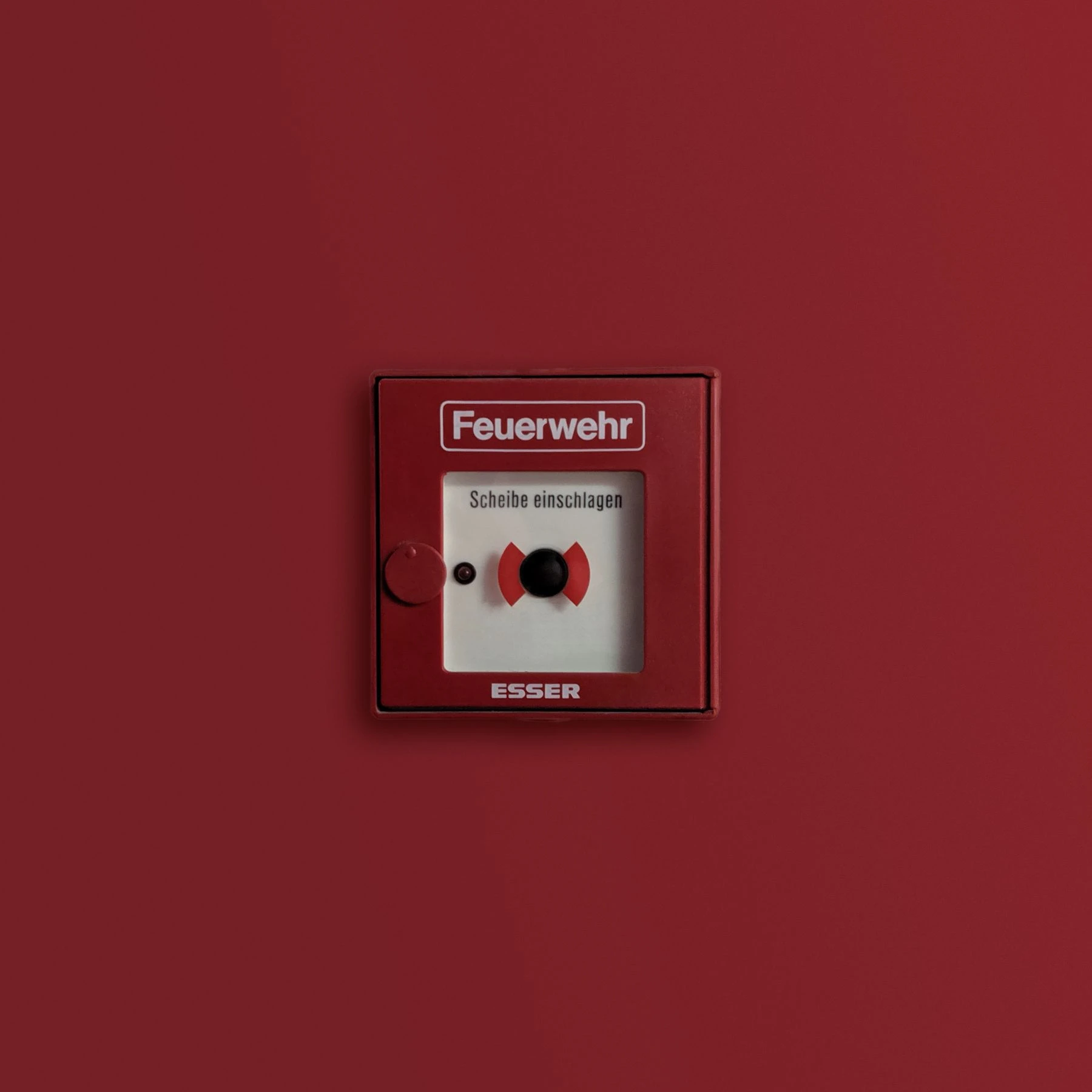 Manual fire alarm equipment